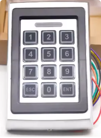 Kontakty původního obvodu membrány